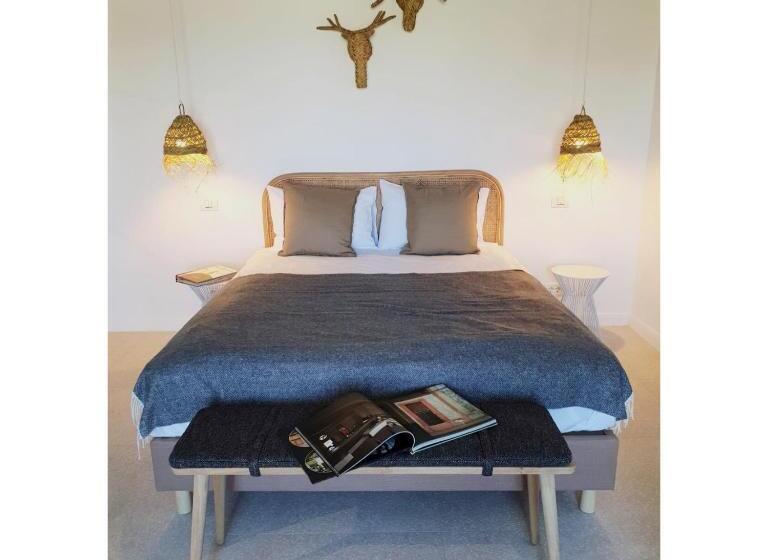 سوئیت پریمیوم با چشمانداز دریا, The Pines Boutique Villa Vama Veche