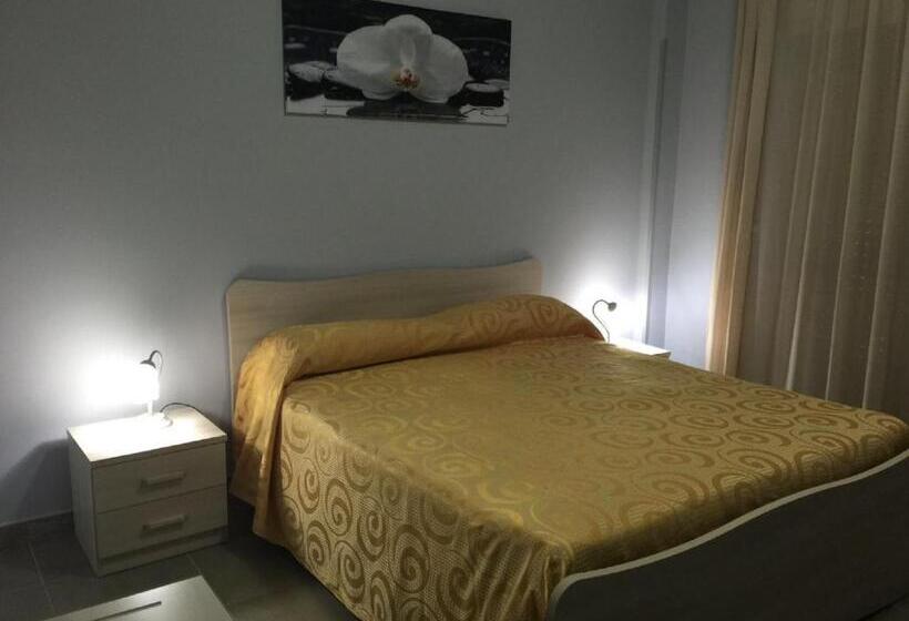 غرفة قياسية مزوَّدة بشُرفة, Albergo Primavera