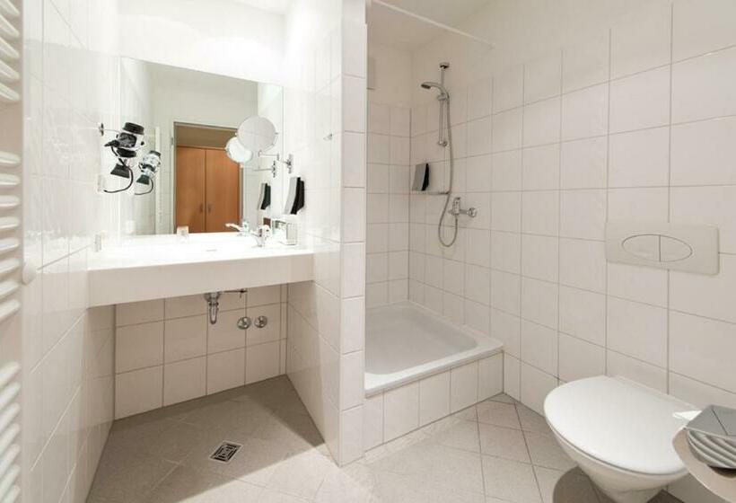 اتاق اجرایی یک تخته, Airporthotel Berlin Adlershof