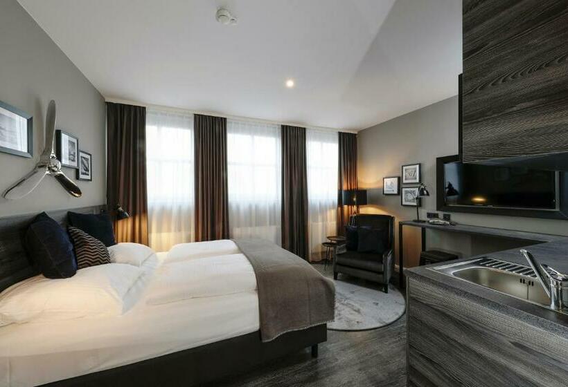 استودیوی استاندارد, Airporthotel Berlin Adlershof