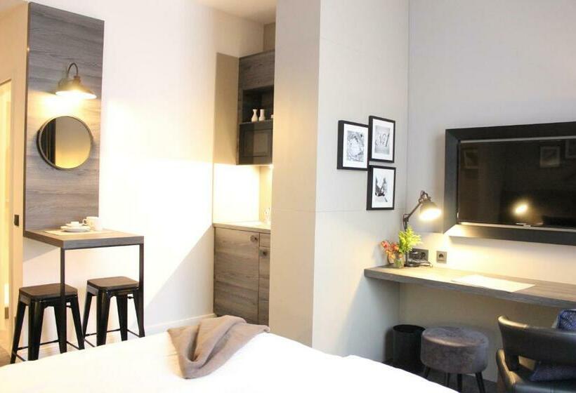 استودیوی استاندارد, Airporthotel Berlin Adlershof