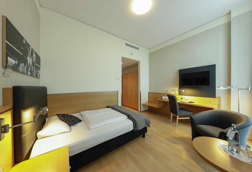 اتاق اجرایی یک تخته, Airporthotel Berlin Adlershof