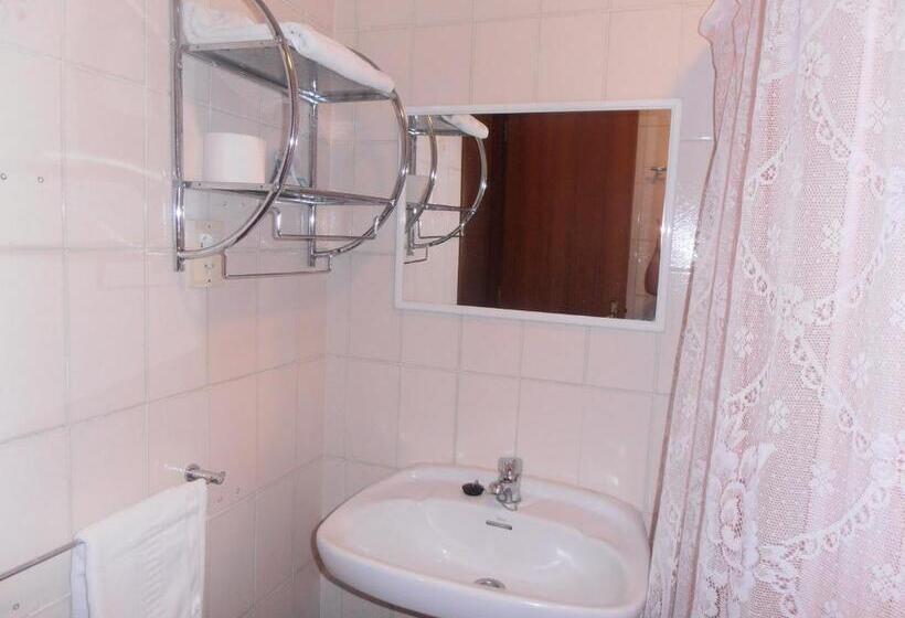 带2个卧室的公寓, Alfar