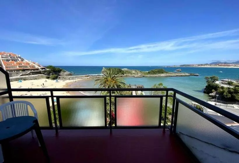 Standaardkamer met Uitzicht op Zee en Balkon, Alfar