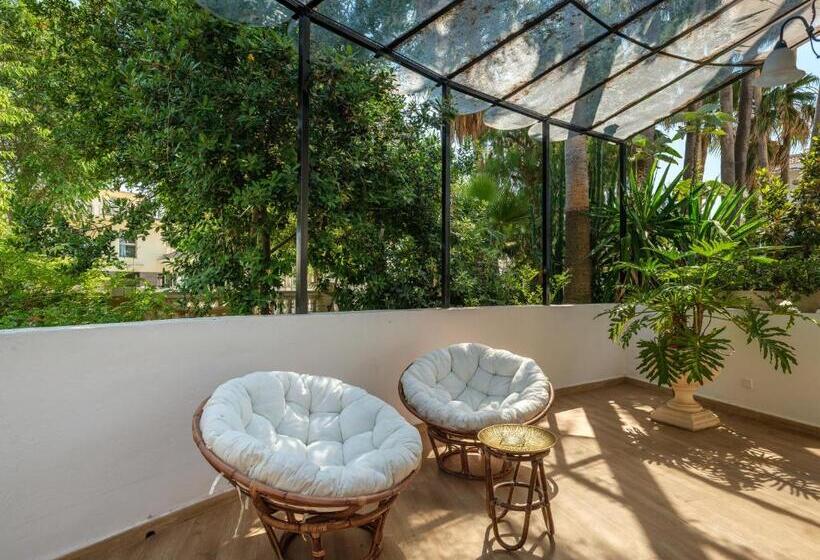 غرفة ديلوكس, Ciutat Jardi