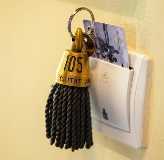 غرفة قياسية مطلّة علي البحر مزوَّدة بتراس, Ciutat Jardi