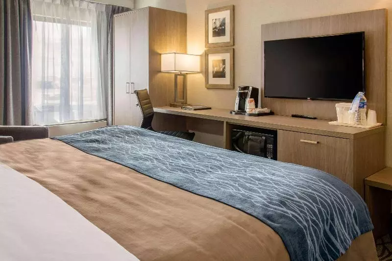 اتاق استاندارد با تخت بزرگ, Comfort Inn Airport Dorval