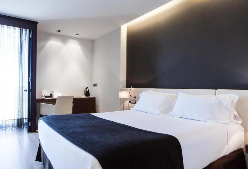 اتاق استاندارد, Diagonal Plaza