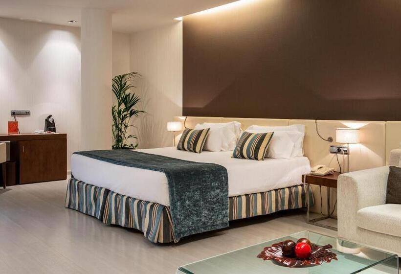 اتاق لوکس, Diagonal Plaza