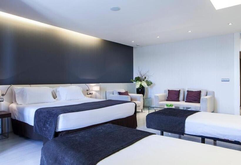 اتاق سوپریور چهار تخته, Diagonal Plaza