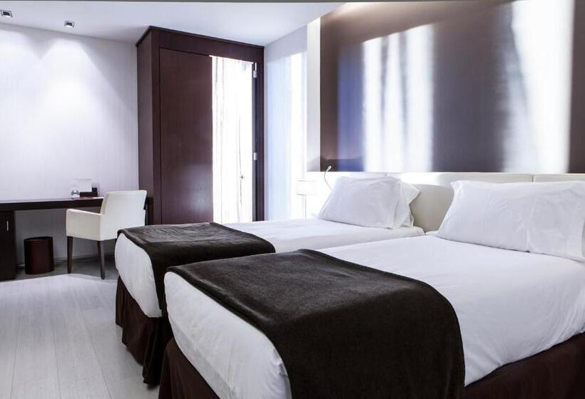 اتاق استاندارد, Diagonal Plaza