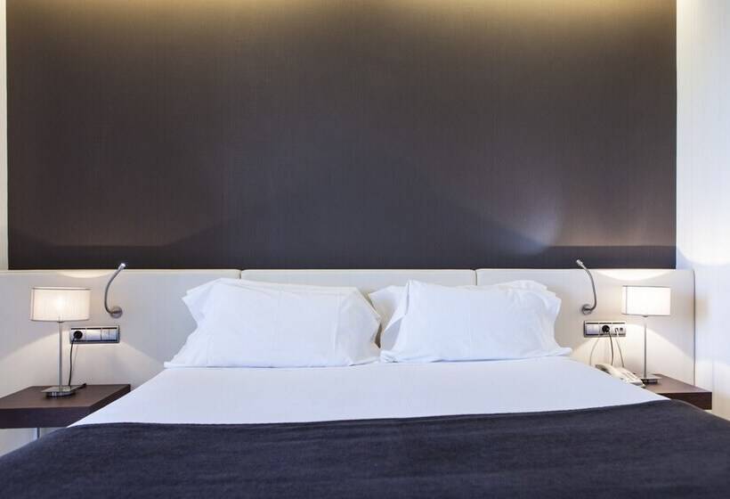 اتاق استاندارد یک نفره, Diagonal Plaza