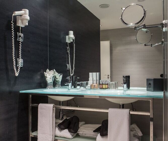 اتاق استاندارد, Diagonal Plaza