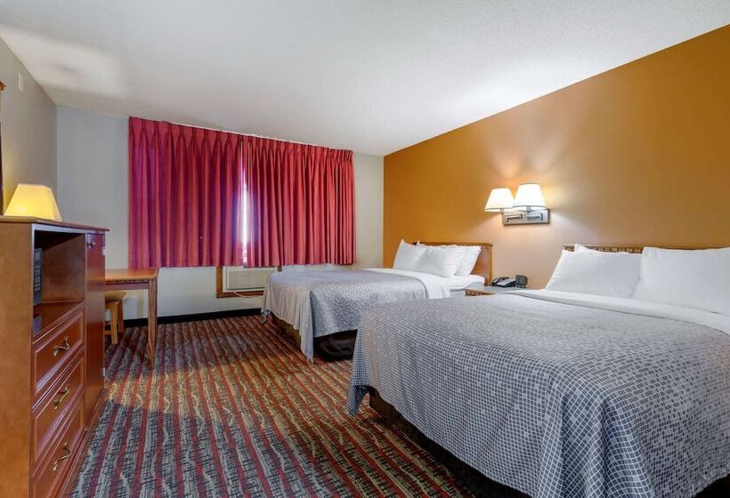 غرفه قياسيه سريرين مزدوجين, Econo Lodge Lakeview