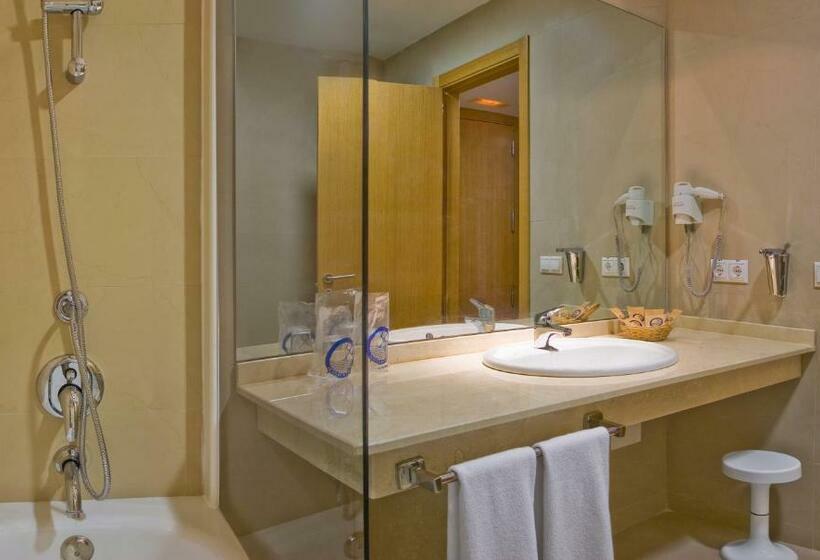 Номер Стандарт, La Estacion