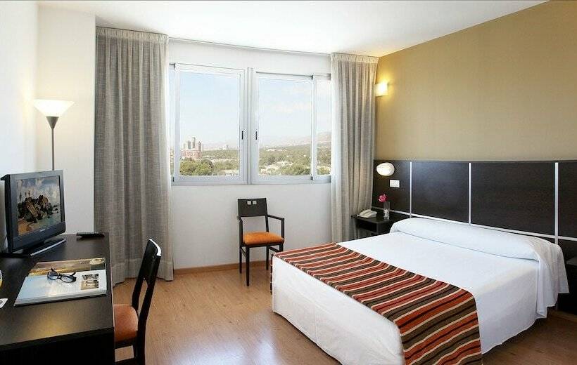 Номер Стандарт, La Estacion