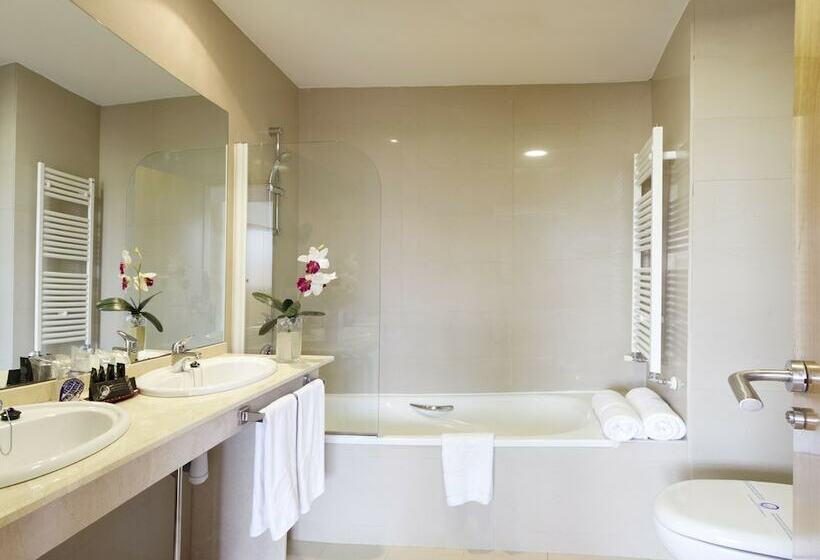 Четырехместный Номер Стандарт, La Estacion