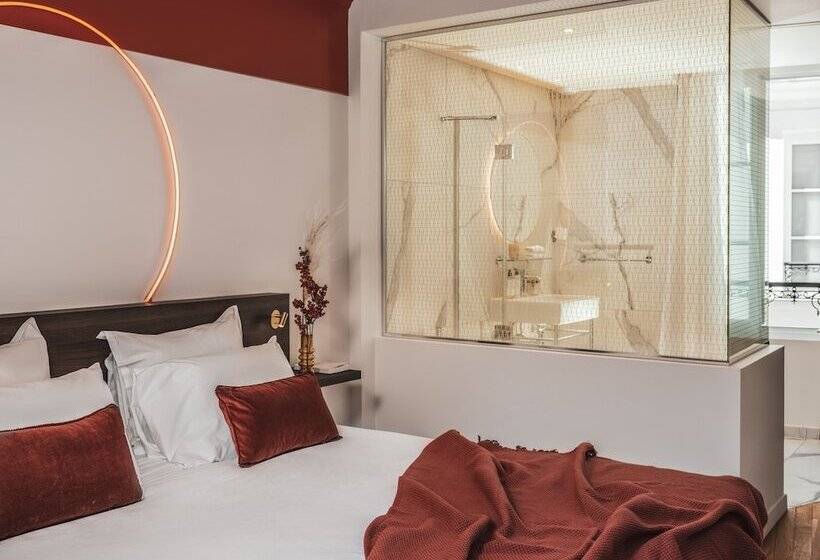 Номер Deluxe, Seven