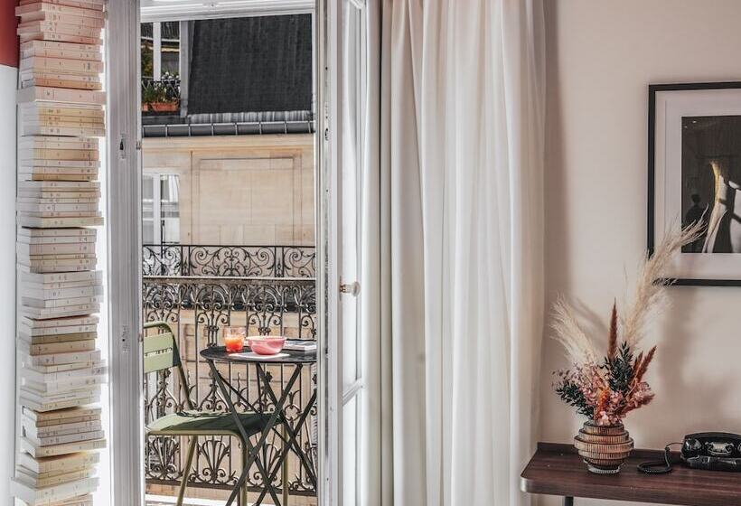 Номер Deluxe, Seven