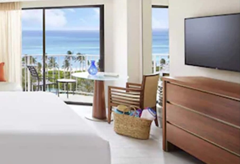 اتاق استاندارد با تخت بزرگ, The Coral At Atlantis