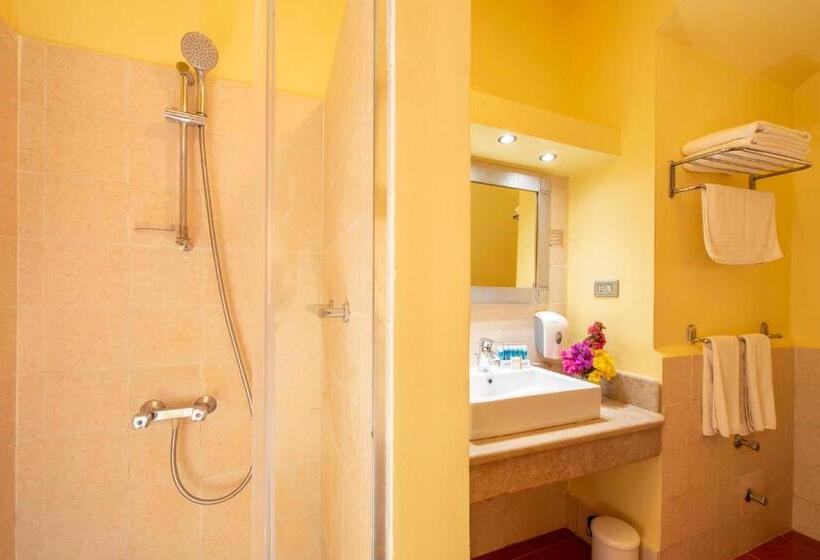 اتاق پرمیوم, Three Corners Rihana Resort