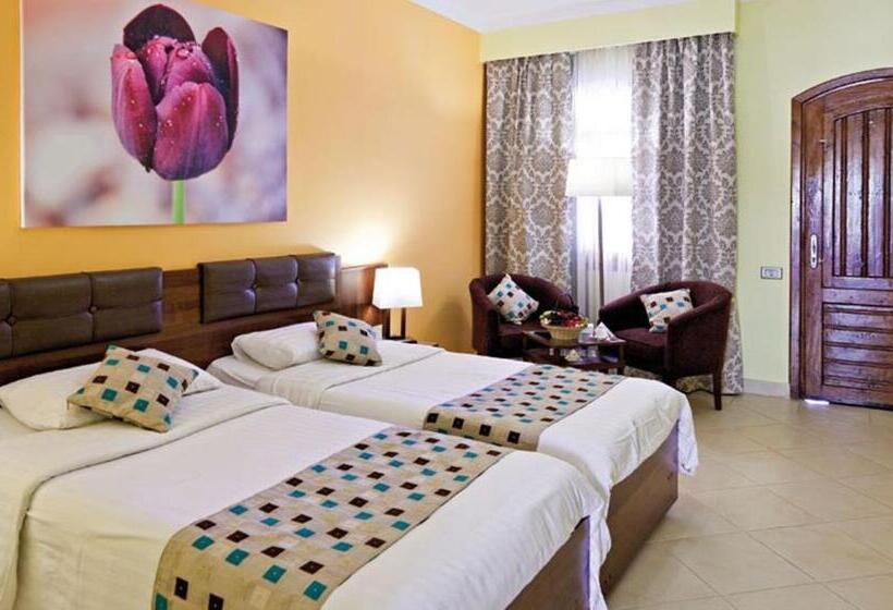 اتاق پریمیوم سه تخته, Three Corners Rihana Resort El Gouna