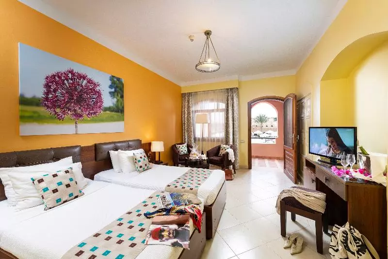 اتاق پریمیوم یک تخته, Three Corners Rihana Resort