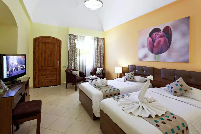 اتاق پریمیوم یک تخته, Three Corners Rihana Resort