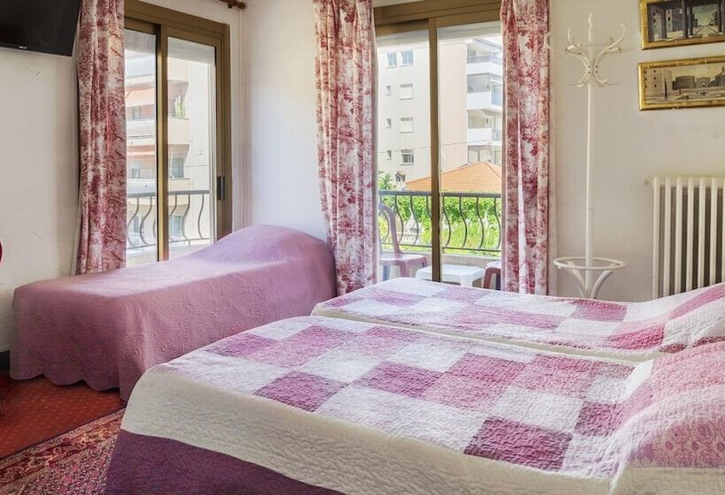 스탠다드 트리플 발코니 룸, Villa Nina