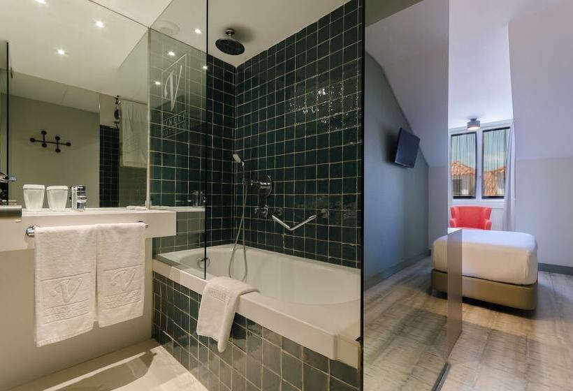 Quarto Basic, Vincci Baixa