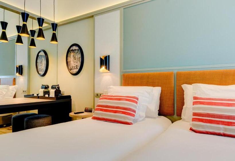 Quarto Basic, Vincci Baixa