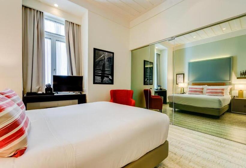 Quarto Basic, Vincci Baixa