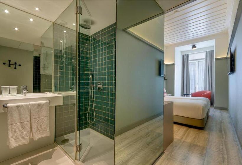 Quarto Basic, Vincci Baixa