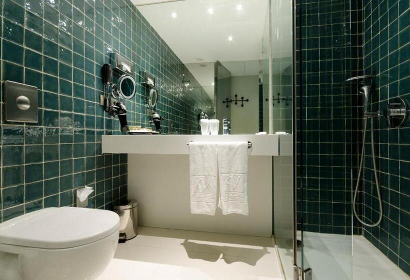 Quarto Basic, Vincci Baixa