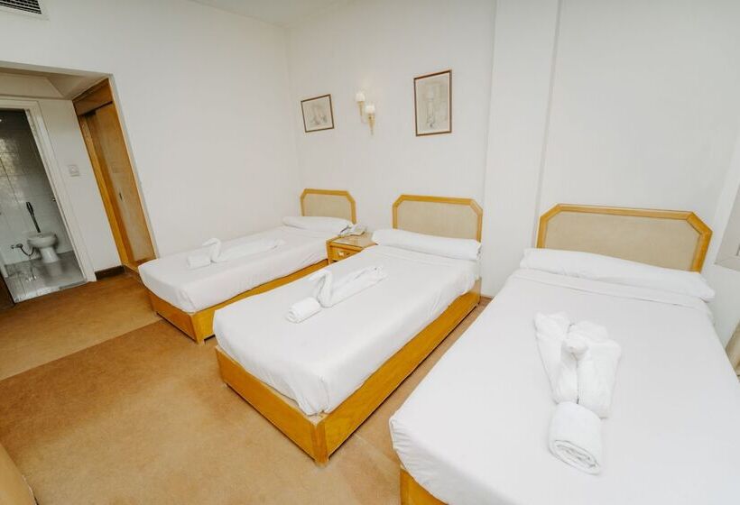 اتاق استاندارد سه نفره, Queens Valley Hotel, Restaurants, Bars And Spa Luxor