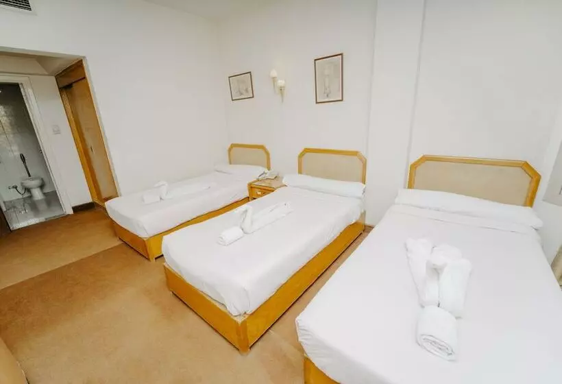 اتاق استاندارد سه نفره, Queens Valley Hotel, Restaurants, Bars And Spa Luxor