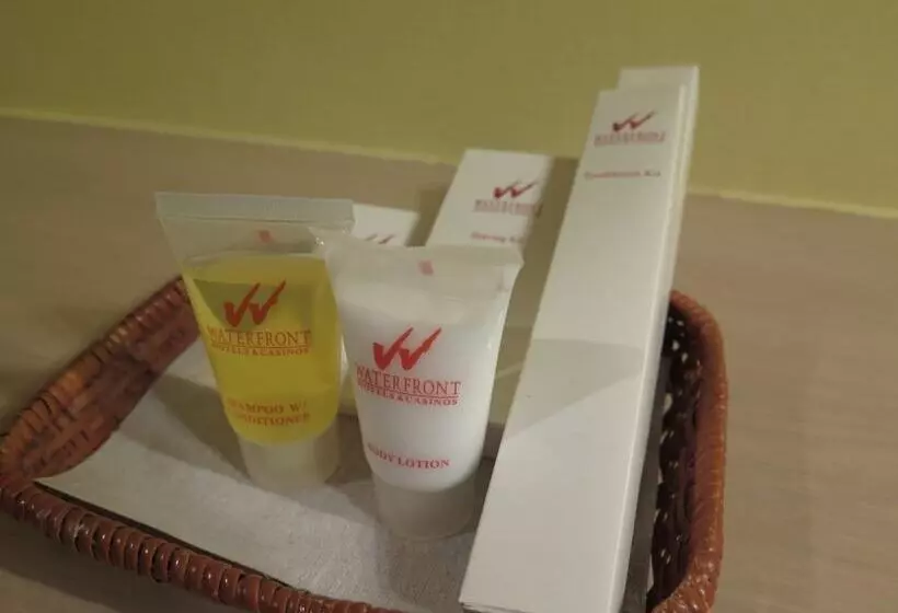 اتاق لوکس, Waterfront Insular Hotel Davao