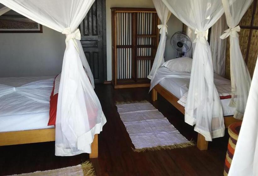 اتاق استاندارد سه نفره, Belo Beach