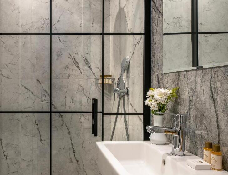 اتاق خانوادگی, Adamar Hotel Special Category