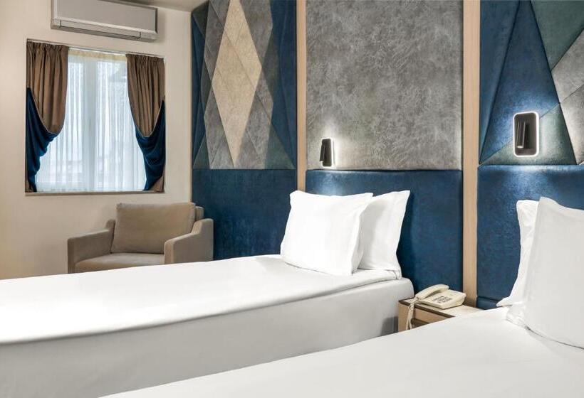 اتاق استاندارد سه نفره, Adamar Hotel Special Category