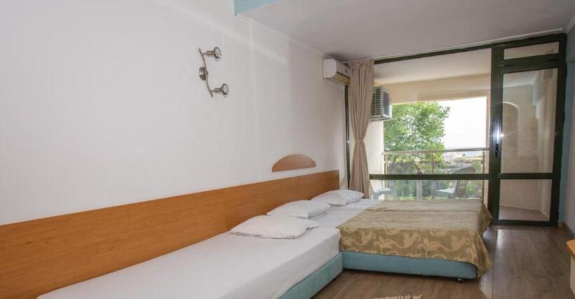 Standard Triple Room Sea View, Amfibia Beach Complex