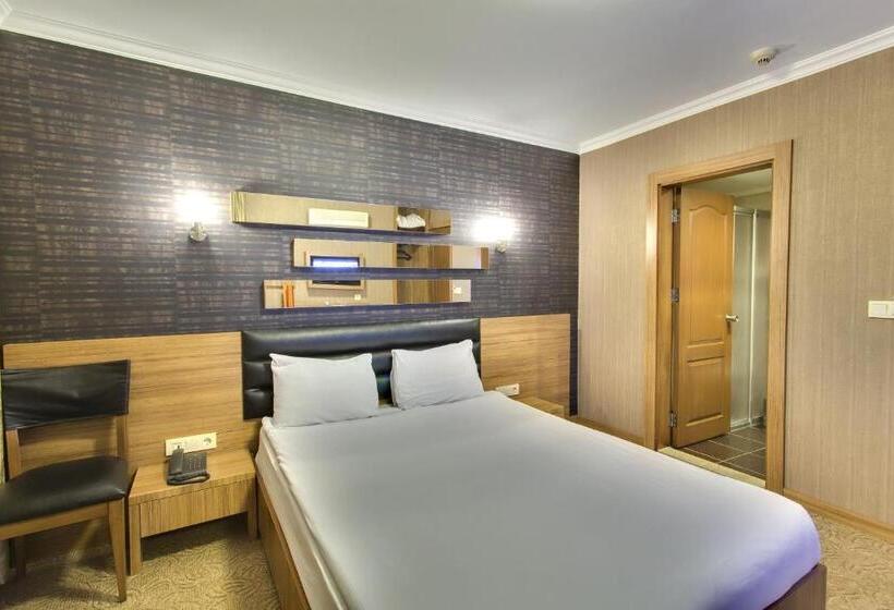 Camera Standard, Antroyal