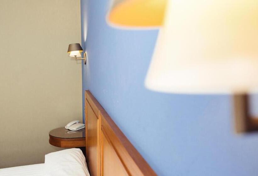 スタンダードルーム, El Sella