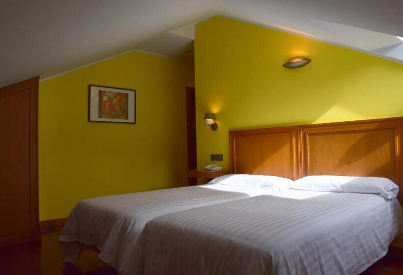 ペントハウスルーム, El Sella