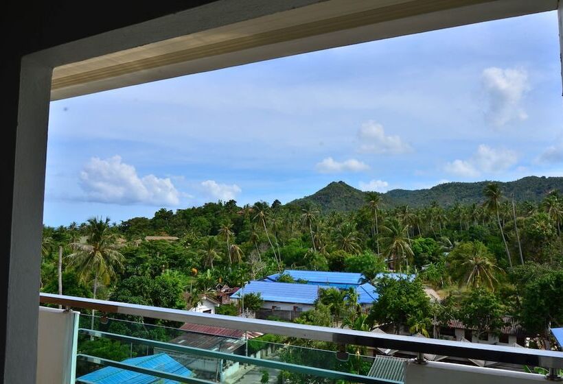 غرفة سوبيريور, First Residence