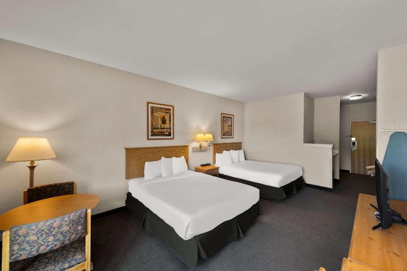 غرفة قياسية, First Residence