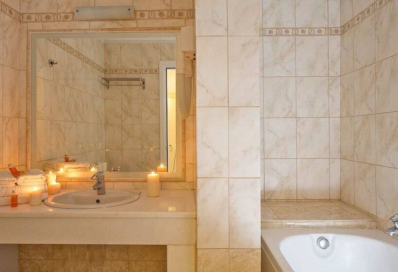 Полулюкс, Grand Beach Mykonos
