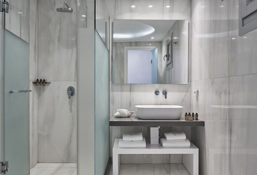 套房配有游泳池, Grand Beach Mykonos