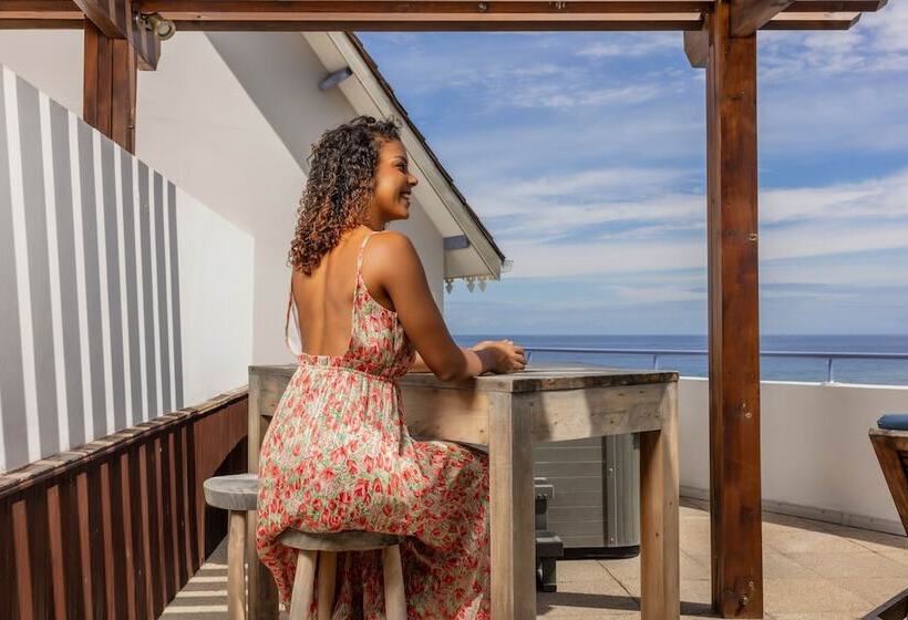 Suite Sénior, Le Boucan Canot