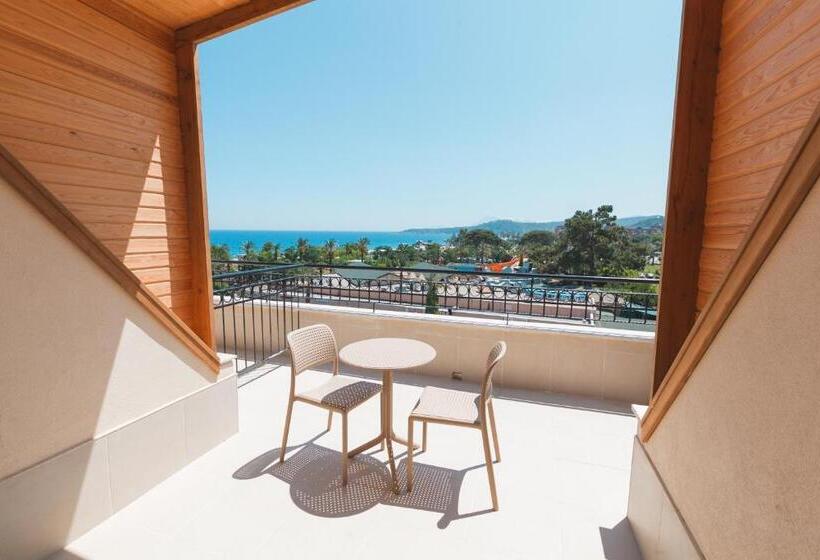 스탠다드 트리플 룸, L'Oceanica Beach Resort